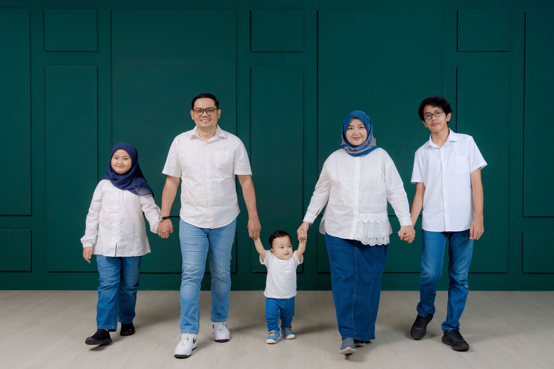 Foto Keluarga Terdekat Jababeka