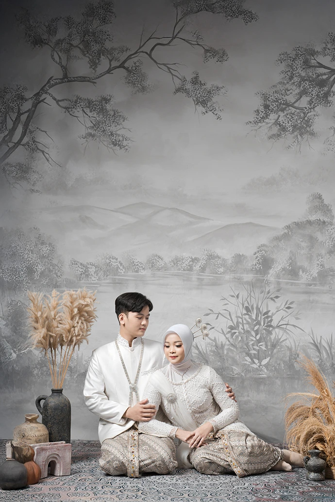 Foto Prewedding adat Jawa Hijab