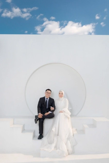 foto prewedding rooftop di cikarang | golden studio